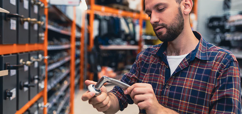 Locksmith For Retail Stores Lockout Services in Larkspur, California